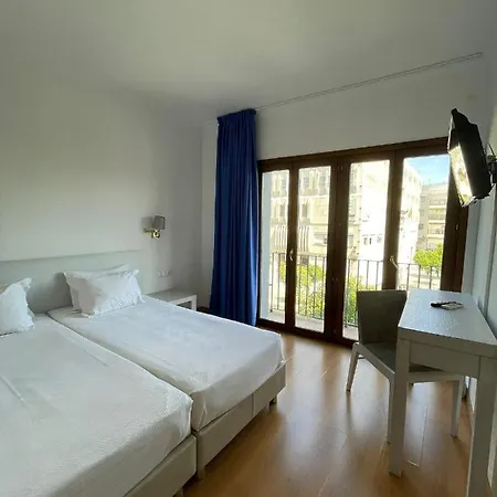 Trafalgar Hotel